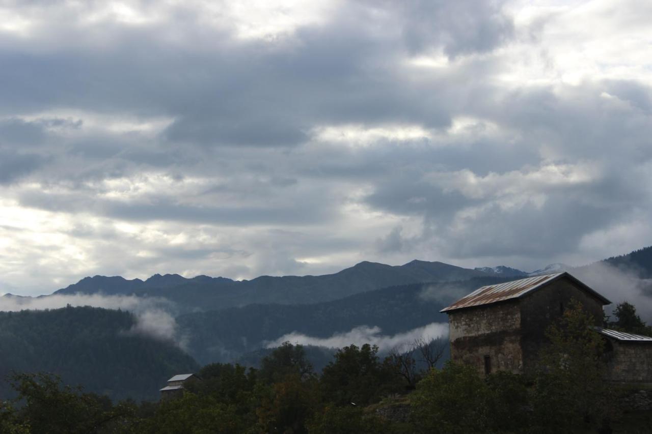 Village House Mestia Exterior foto